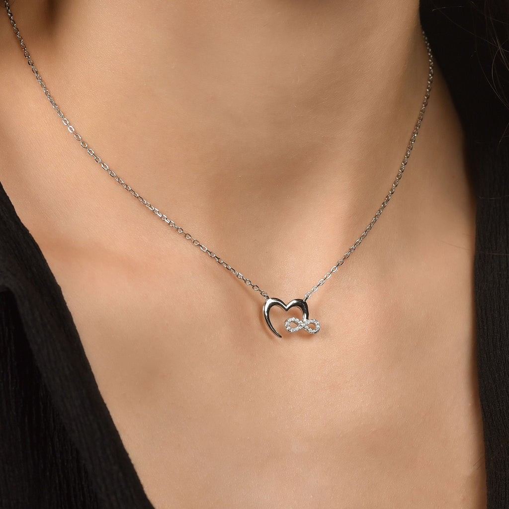 COLLANA IN ARGENTO CON CUORE E INFINITO Melitea