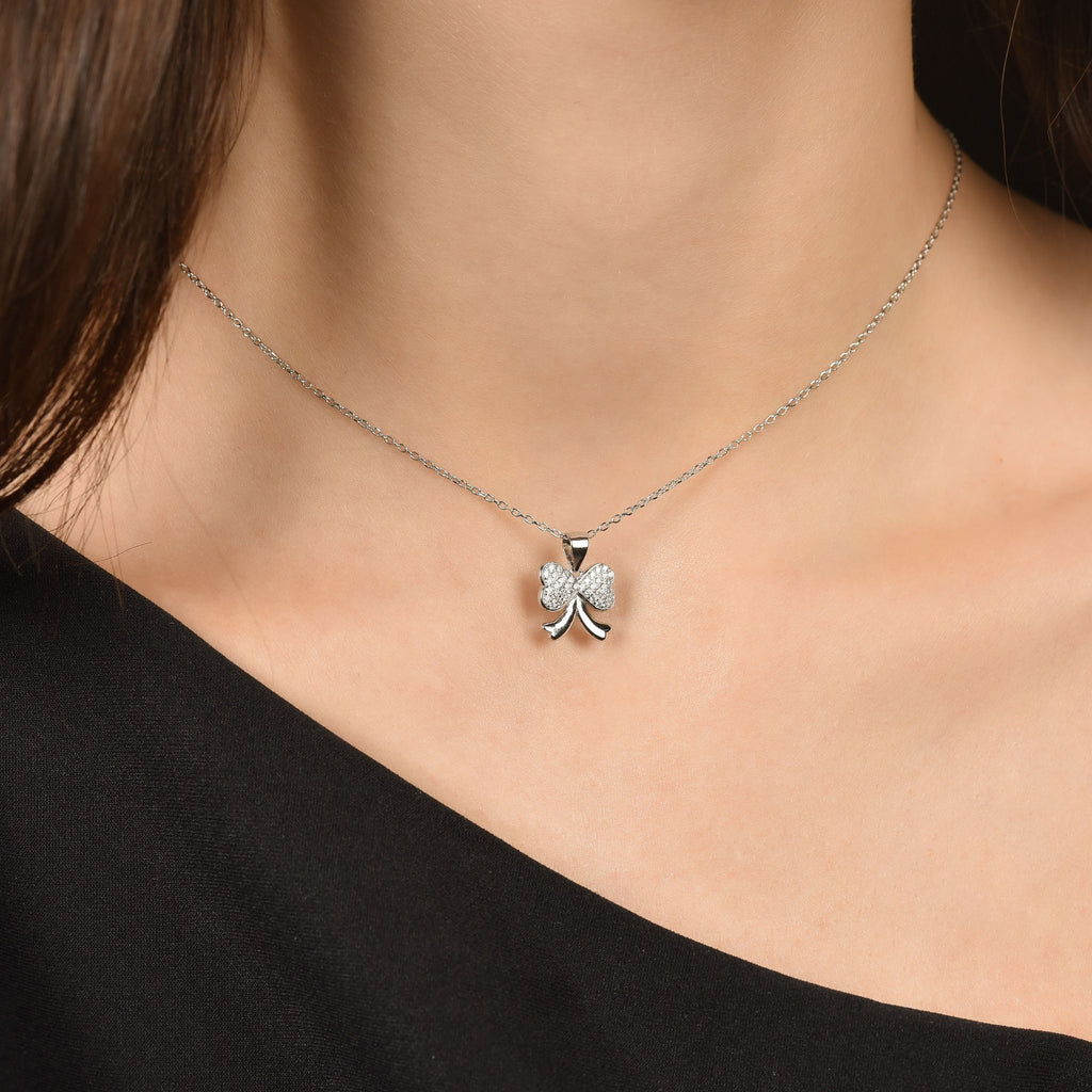 COLLANA IN ARGENTO CON FIOCCO CON CRISTALLI BIANCHI Melitea