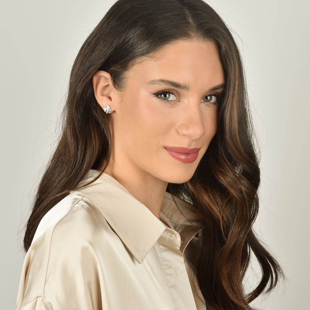 ORECCHINI IN ARGENTO CON FIOCCO CON CRISTALLI BIANCHI Melitea